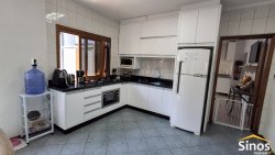 Casa com 03 dormitórios no bairro Rio Branco 