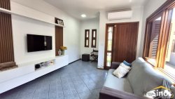 Casa com 03 dormitórios no bairro Rio Branco 