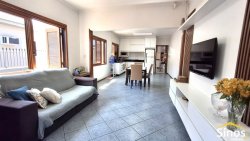 Casa com 03 dormitórios no bairro Rio Branco 