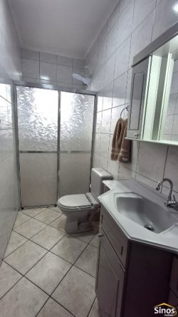 Casa com 03 dormitórios no bairro Rio Branco 