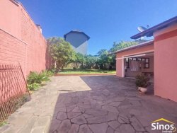 Casa com 04 dormitórios no bairro Rondônia 
