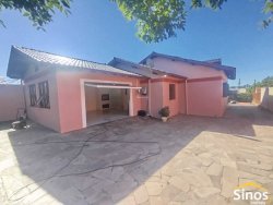 Casa com 04 dormitórios no bairro Rondônia 