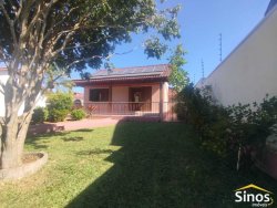 Casa com 04 dormitórios no bairro Rondônia 