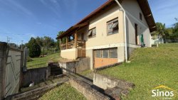 Casa com 02 dormitórios no bairro bairro Lomba Grande 
