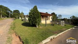 Casa com 02 dormitórios no bairro bairro Lomba Grande 