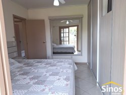 Casa com 03 dormitórios no bairro Feitoria 