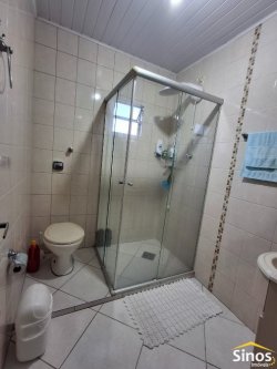 Casa comercial e residencial no bairro Scharlau 