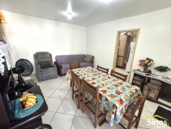 Apartamento térreo com 03 dormitórios no Edifício Três de Outubro  