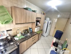 Apartamento térreo com 03 dormitórios no Edifício Três de Outubro  