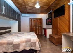 Casa com 05 suítes no bairro Imigrante Norte 