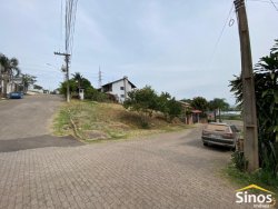 Casa com 05 suítes no bairro Imigrante Norte 