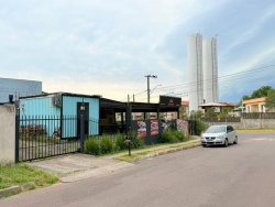Terreno de esquina 302,02m² no loteamento Chácara Hamburguesa 