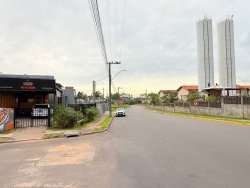 Terreno de esquina 302,02m² no loteamento Chácara Hamburguesa 