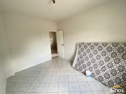 Casa com 03 dormitórios para locação no bairro Ideal 