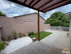 Casa com 03 dormitórios para locação no bairro Ideal 