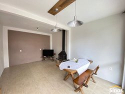 Casa com 03 dormitórios para locação no bairro Ideal 