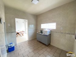 Casa com 03 dormitórios para locação no bairro Ideal 