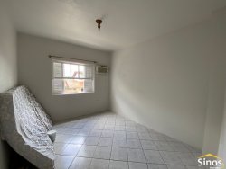 Casa com 03 dormitórios para locação no bairro Ideal 