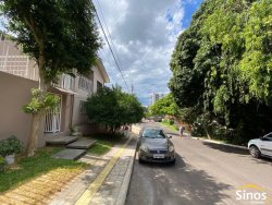 Casa com 03 dormitórios para locação no bairro Ideal 