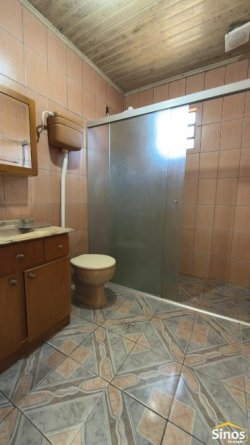 Casa com 02 dormitórios em Lomba Grande 