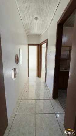 Casa com 02 dormitórios em Lomba Grande 