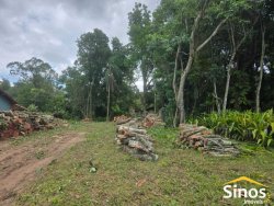 Terreno com 306,80m² no bairro Lomba Grande  
