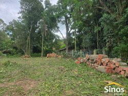 Terreno com 306,80m² no bairro Lomba Grande  