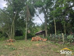 Terreno com 306,80m² no bairro Lomba Grande  