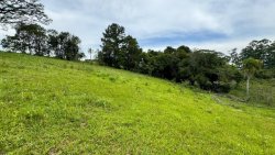 Sítio de 23.930,16 m² em Lomba Grande 