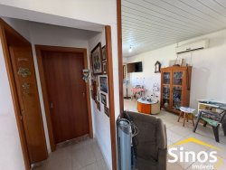 Casa com 02 dormitórios no Centro   
