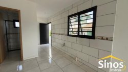 Casa com 02 dormitórios no bairro Lomba Grande 