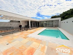 Apartamento com 02 dormitórios no Residencial Visconde  