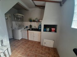 Casa com 02 dormitórios no bairro Canudos 