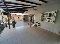 Casa com 02 dormitórios no bairro Canudos 
