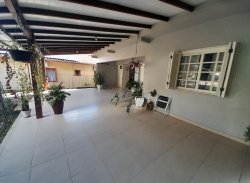 Casa com 02 dormitórios no bairro Canudos 