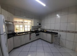Casa com 02 dormitórios no bairro Canudos 