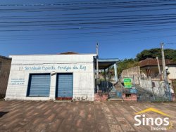 Casa com 03 dormitórios no bairro Bela Vista  