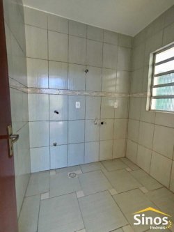 Casa com 03 dormitórios no bairro Hamburgo Velho 