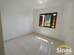 Casa com 03 dormitórios no bairro Hamburgo Velho 