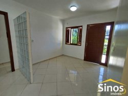 Casa com 03 dormitórios no bairro Hamburgo Velho 