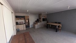Casa mista com 04 dormitórios no Bairro Ideal 