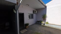 Casa mista com 04 dormitórios no Bairro Ideal 
