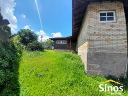 Casa com 02 dormitórios no bairro Campestre 