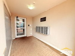 Apartamento com 02 dormitórios no residencial Neriá 