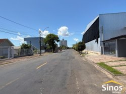 Casa com 02 dormitórios no centro  