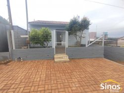 Casa com 02 dormitórios no bairro Encosta do Sol 