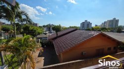 Sobrado com 06 dormitórios no Bairro Boa Vista 