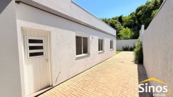 Casa com 03 dormitórios no bairro São Jorge  
