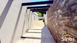 Casa com 03 dormitórios no bairro São Jorge  