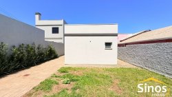 Casa com 03 dormitórios no bairro São Jorge  